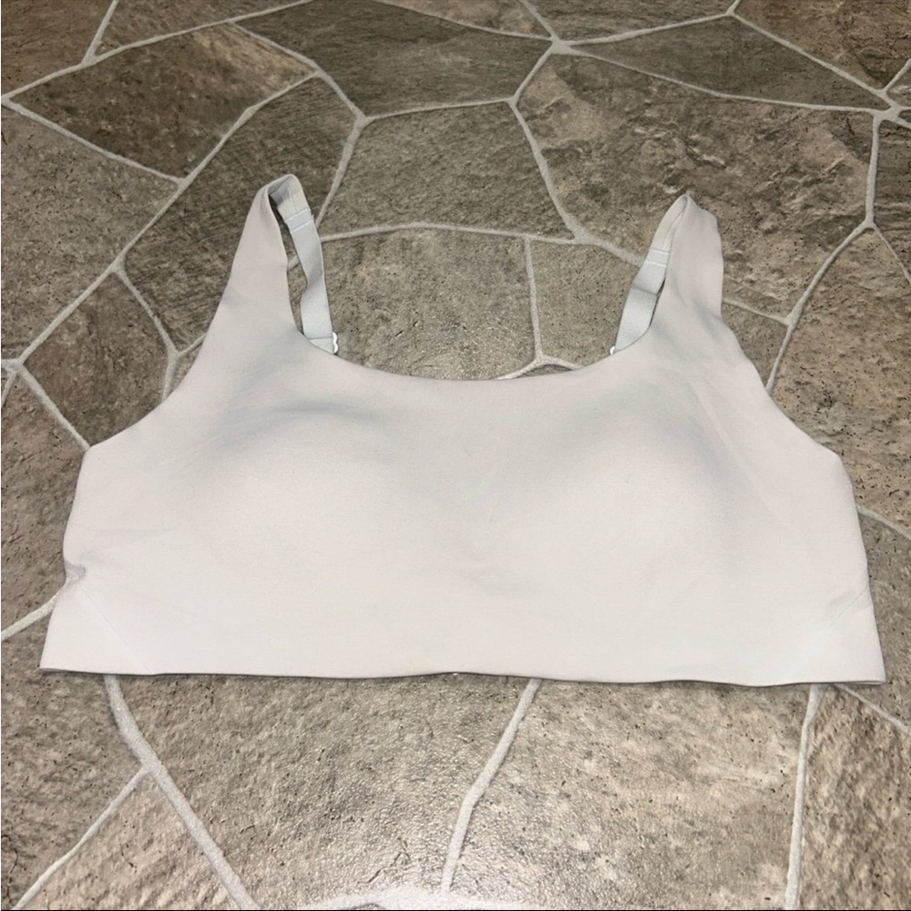 ✨SALE Lululemon Athletica Sports Bra 12 A B